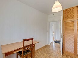 Charming Apartment in Fuldabrück With Garden