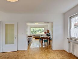 Charming Apartment in Fuldabruck With Garden