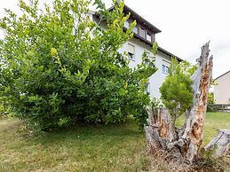 Charming Apartment in Fuldabruck With Garden