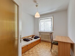 Charming Apartment in Fuldabruck With Garden