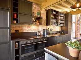 Mansion With Cozy Open Fireplace, Nearby the Coast