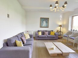 Mansion With Cozy Open Fireplace, Nearby the Coast