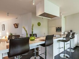 Modern Holiday Home Near Bruges and the North Sea