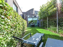 Modern Holiday Home Near Bruges and the North Sea