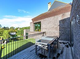 Modern Holiday Home Near Bruges and the North Sea