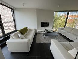 Modern Holiday Home Near Bruges and the North Sea
