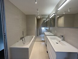 Modern Holiday Home Near Bruges and the North Sea