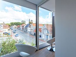 Modern Holiday Home Near Bruges and the North Sea