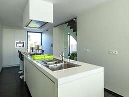 Modern Holiday Home Near Bruges and the North Sea