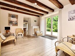 Fine Group House With Sauna Garden