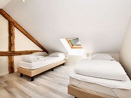 Fine Group House With Sauna Garden