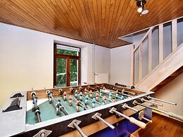 Fine Group House With Sauna Garden