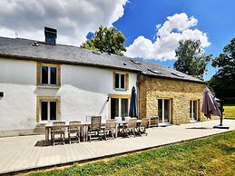 Fine Group House With Sauna Garden