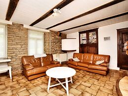 Fine Group House With Sauna Garden