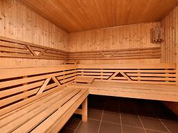 Fine Group House With Sauna Garden