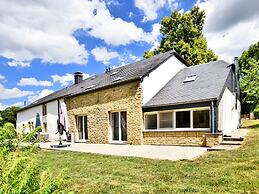 Fine Group House With Sauna Garden