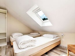 Fine Group House With Sauna Garden