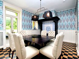 Magnificent Luxury Chateau in Vast Garden with Sauna & Hot Tubs