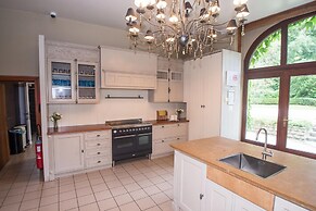 Magnificent Luxury Chateau in Vast Garden with Sauna & Hot Tubs