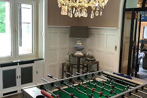Magnificent Luxury Chateau in Vast Garden with Sauna & Hot Tubs