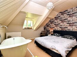 Magnificent Luxury Chateau in Vast Garden with Sauna & Hot Tubs