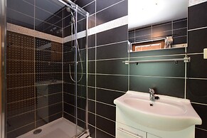 Duplex Chalet With Sauna and Terrace