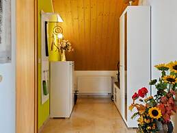 Garden View Apartment in Erzgebirge near Forest
