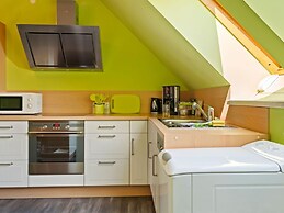 Garden View Apartment in Erzgebirge near Forest