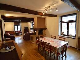 Pleasant Holiday Home in Herbeumont near Semois River