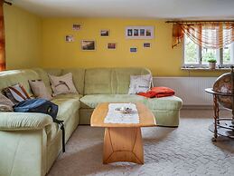 Apartment in Thuringia With Garden