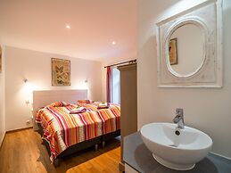 Luxurious Farmhouse Near Forest in Anhee