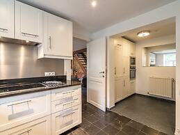 Luxurious Farmhouse Near Forest in Anhee