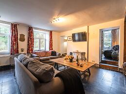 Luxurious Farmhouse Near Forest in Anhee