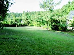 Luxurious Farmhouse Near Forest in Anhee