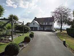 Spacious Villa With Private Pool in Theux