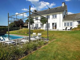 Spacious Villa With Private Pool in Theux