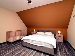 Holiday Home in Hastiere Near Forest