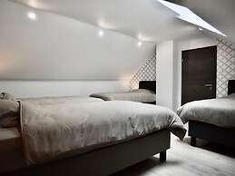 Tranquil Holiday Home in Manhay with Hot Tub near Ski Area