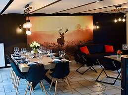 Tranquil Holiday Home in Manhay with Hot Tub near Ski Area