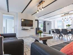 Tranquil Holiday Home in Manhay with Hot Tub near Ski Area