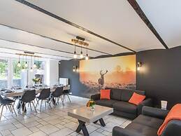 Tranquil Holiday Home in Manhay with Hot Tub near Ski Area