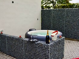 Tranquil Holiday Home in Manhay with Hot Tub near Ski Area