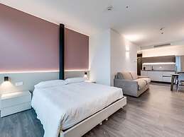 Swanky Apartment in Venice near Enjoy Bowling Alley