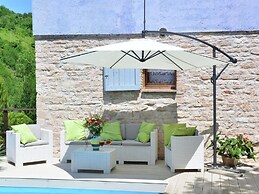 Belvilla by OYO Casa Cielo