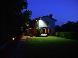 Belvilla by OYO Casa Cielo