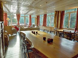 Luxurious Mansion in Stoumont With Indoor Pool