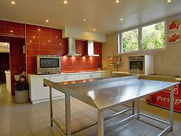 Luxurious Mansion in Stoumont With Indoor Pool