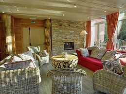 Luxurious Mansion in Stoumont With Indoor Pool