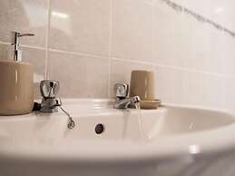 Swanky Cottage in Helensburgh near The Hill House