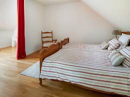 Enticing Holiday Home in Treignes near Forest